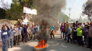 গাইবান্ধার চিনিকল শ্রমিকদের বিক্ষোভ